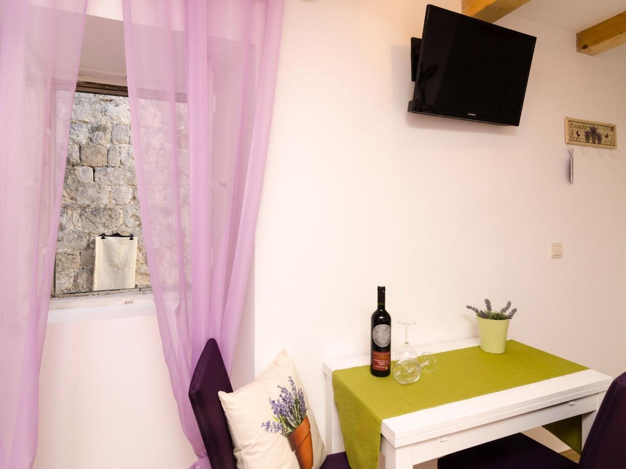 דוברובניק Lavender Garden Apartments - Studio Apartment Ground Floor - Apt 1 מראה חיצוני תמונה